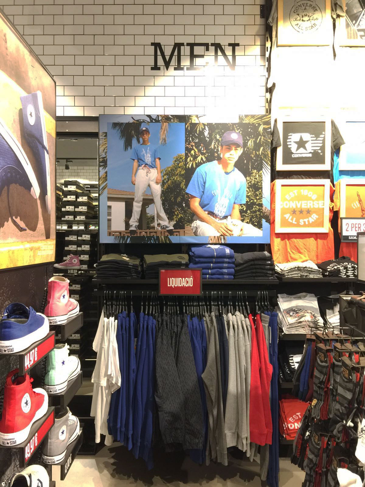 Merchandisers Converse